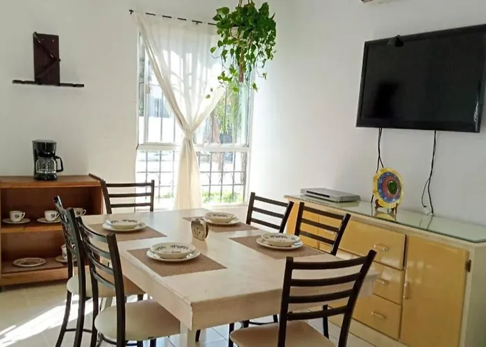 Casa Agradable Con Patio, Seguridad 24/7 Centrica