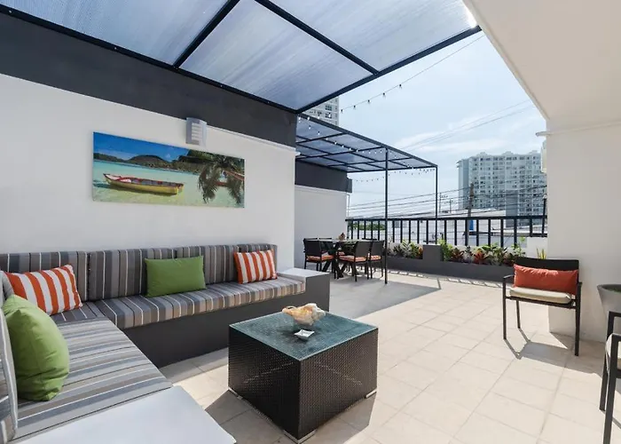 Apartamento Con Comedor Exterior