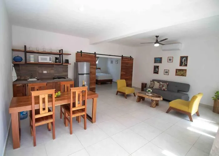 Condo At Casa La Ceiba 2 - 4 Pax