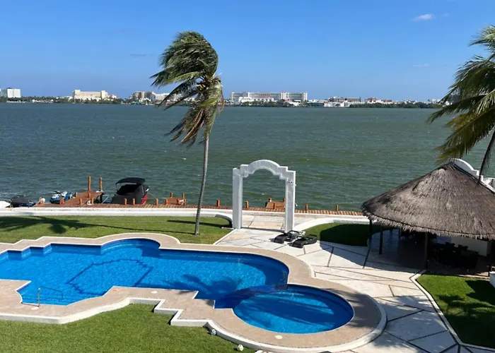 Penthouse Frente A La Laguna
