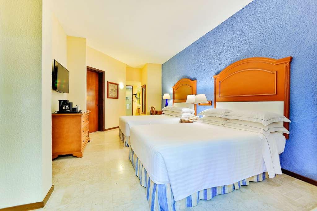 Occidental Tucanc N Hotel