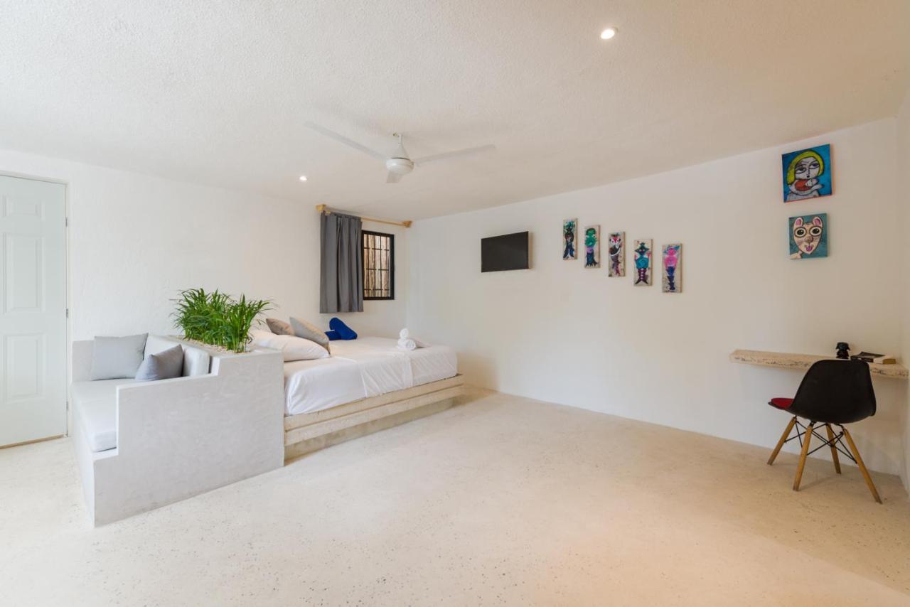 Art Apartment Cancun