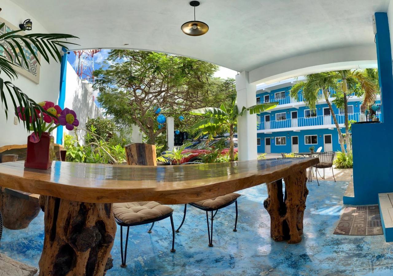 Blue Coconut Hotel 2*