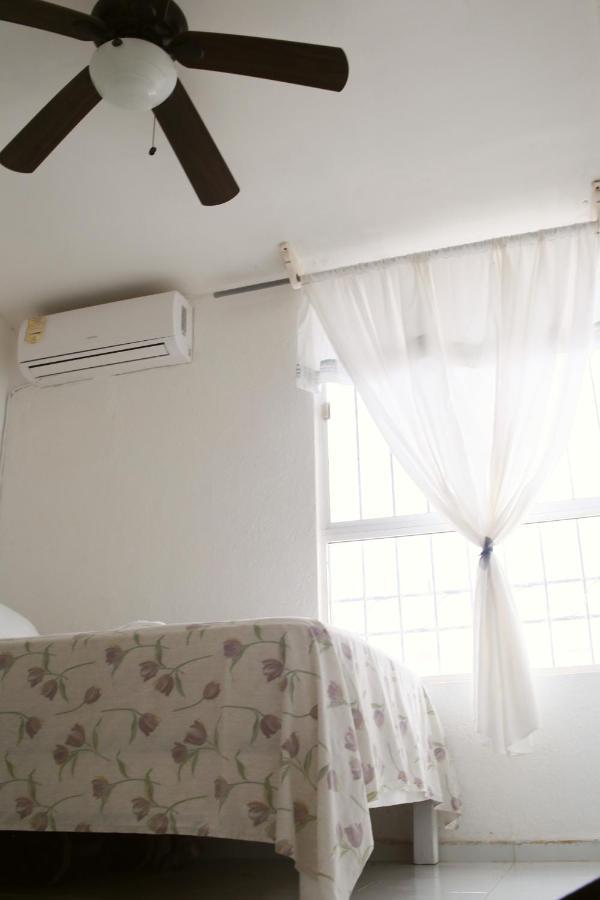 Homestay Comodo Cuarto, Jacuzzi Rooftop, Ac Cancun