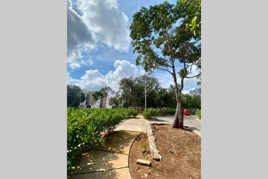 Residencial Con Seguridad Y Areas Recreativas. * Cancun