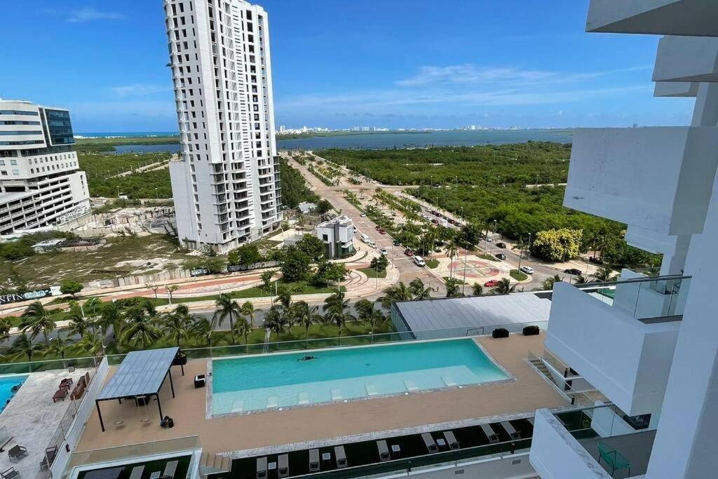 Malecon Americas By Andiani Travel * Cancun