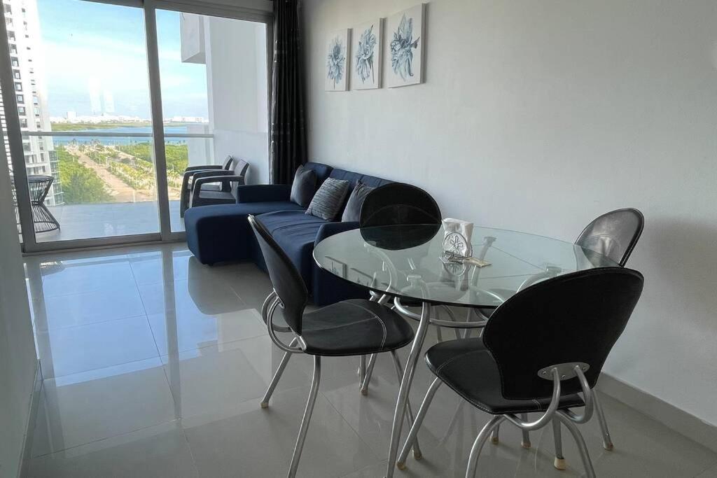 Malecon Americas By Andiani Travel Apartment