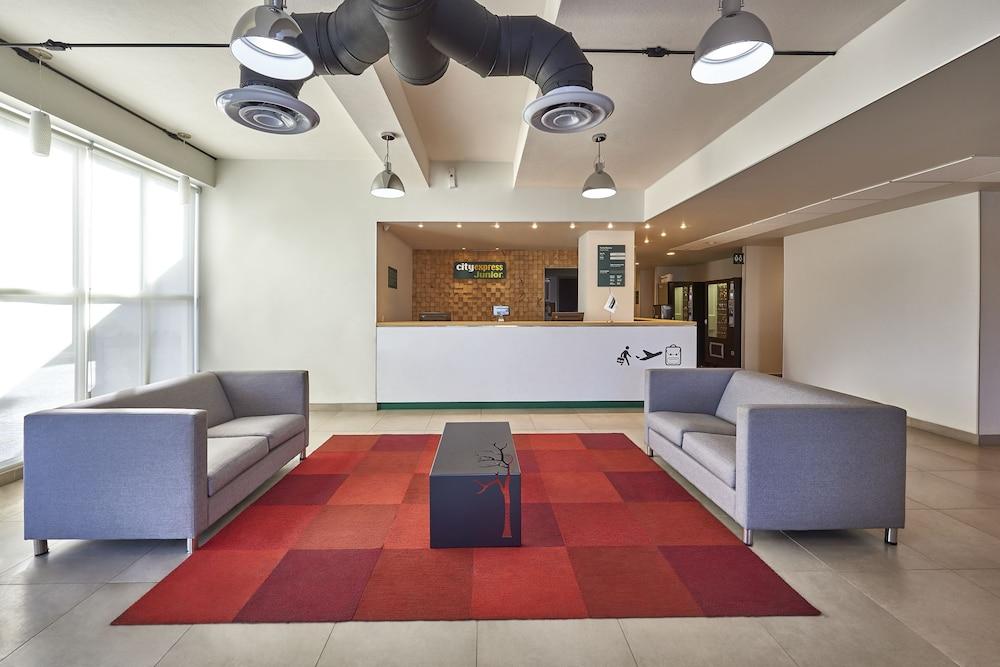 Express Junior By Marriott