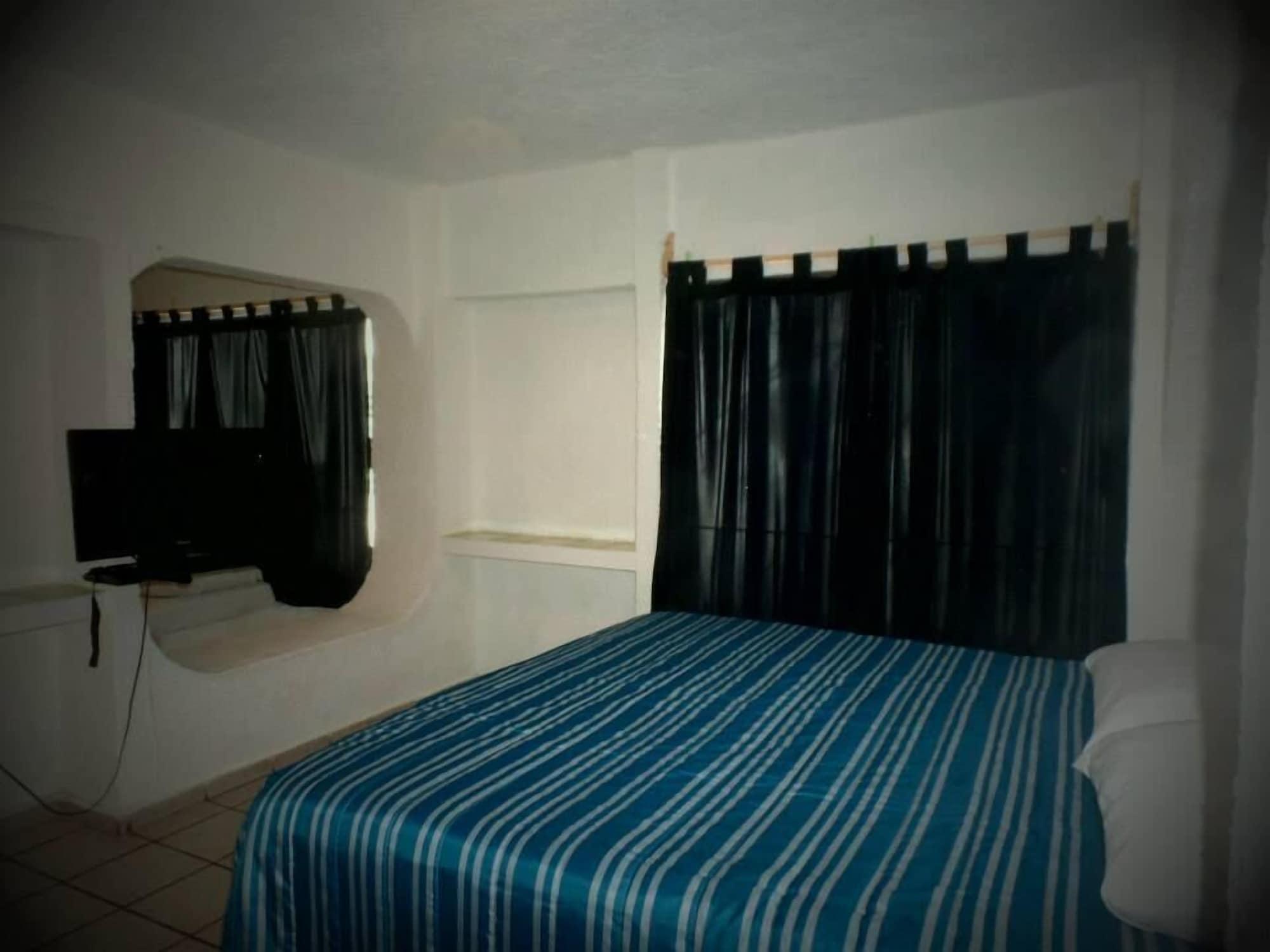 Ikaro Hotel Cancun