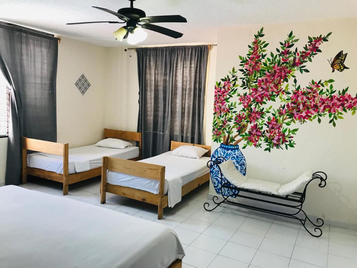 Guest house Casa Bugambilias 2*