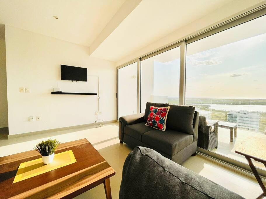 Amazing View 2 Bedroom Apto,5 Min To Hz,malldownstairs Ny1601 *
