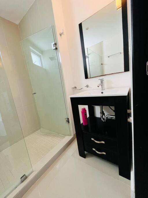 Amazing View 2 Bedroom Apto,5 Min To Hz,malldownstairs Ny1601 * Cancún