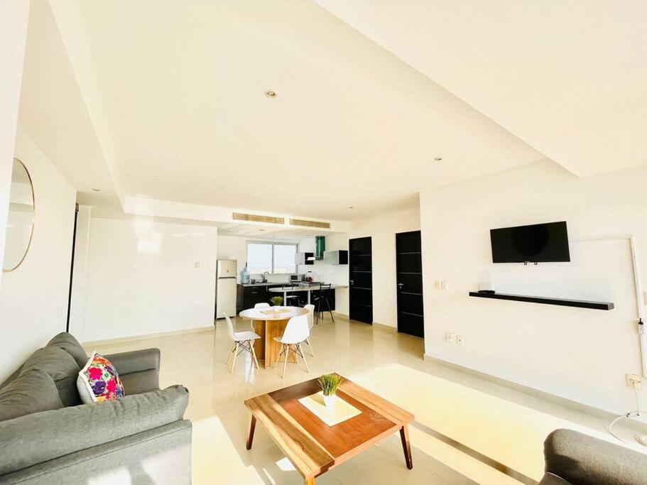 Amazing View 2 Bedroom Apto,5 Min To Hz,malldownstairs Ny1601 Apartamento