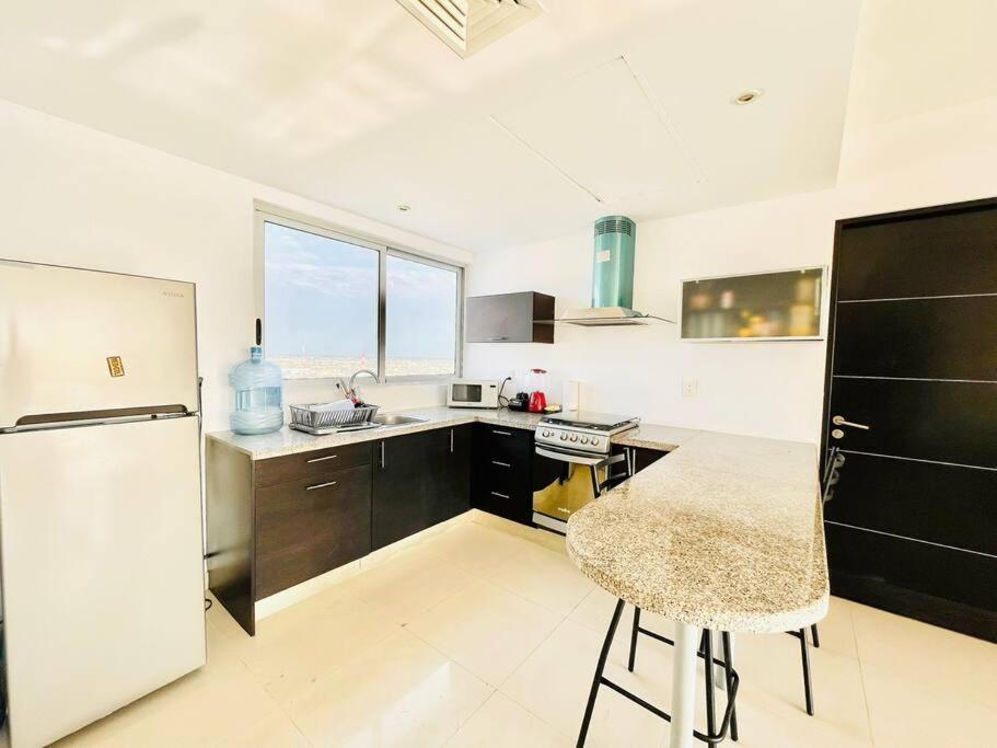 Amazing View 2 Bedroom Apto,5 Min To Hz,malldownstairs Ny1601 Apartamento *