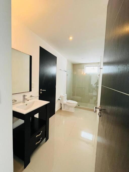 Amazing View 2 Bedroom Apto,5 Min To Hz,malldownstairs Ny1601 * Cancún