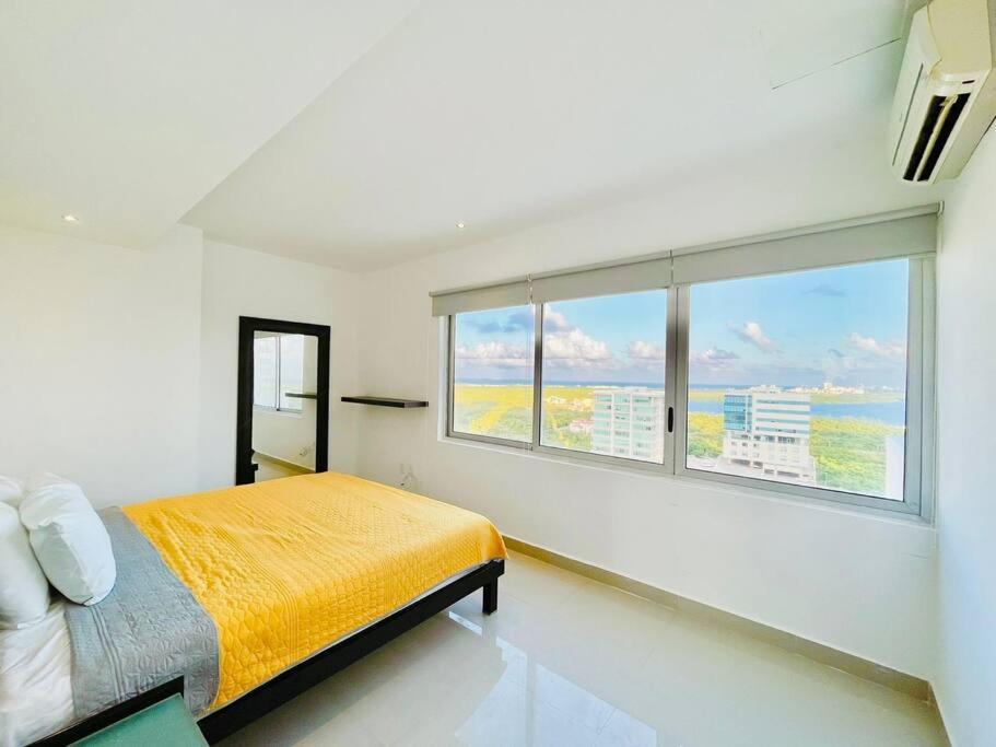 Amazing View 2 Bedroom Apto,5 Min To Hz,malldownstairs Ny1601 Apartamento *