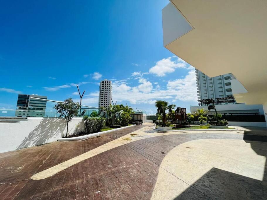 Amazing View 2 Bedroom Apto,5 Min To Hz,malldownstairs Ny1601 Cancún