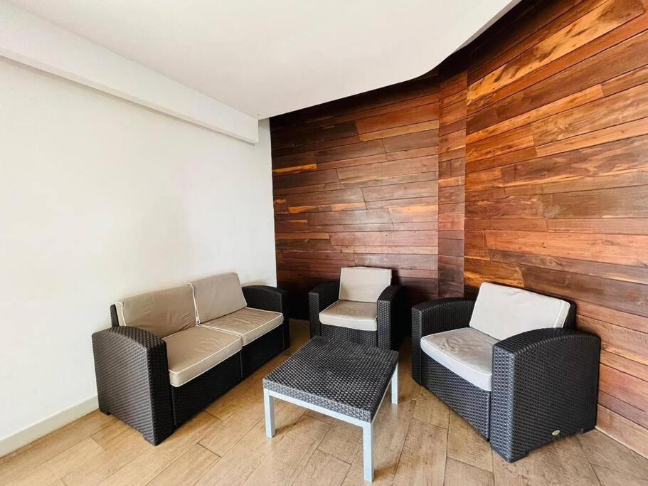 Amazing View 2 Bedroom Apto,5 Min To Hz,malldownstairs Ny1601 Apartamento *
