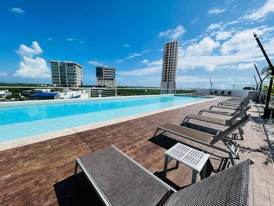 Amazing View 2 Bedroom Apto,5 Min To Hz,malldownstairs Ny1601 Cancún
