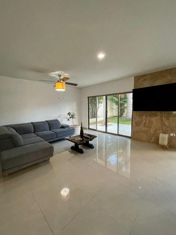Casa Con Amplios Espacios *