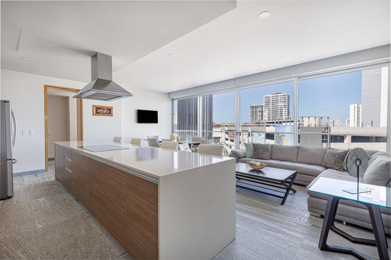 Luxury 3br Condo* Rooftop Pool, Near The Apartamento Cancún