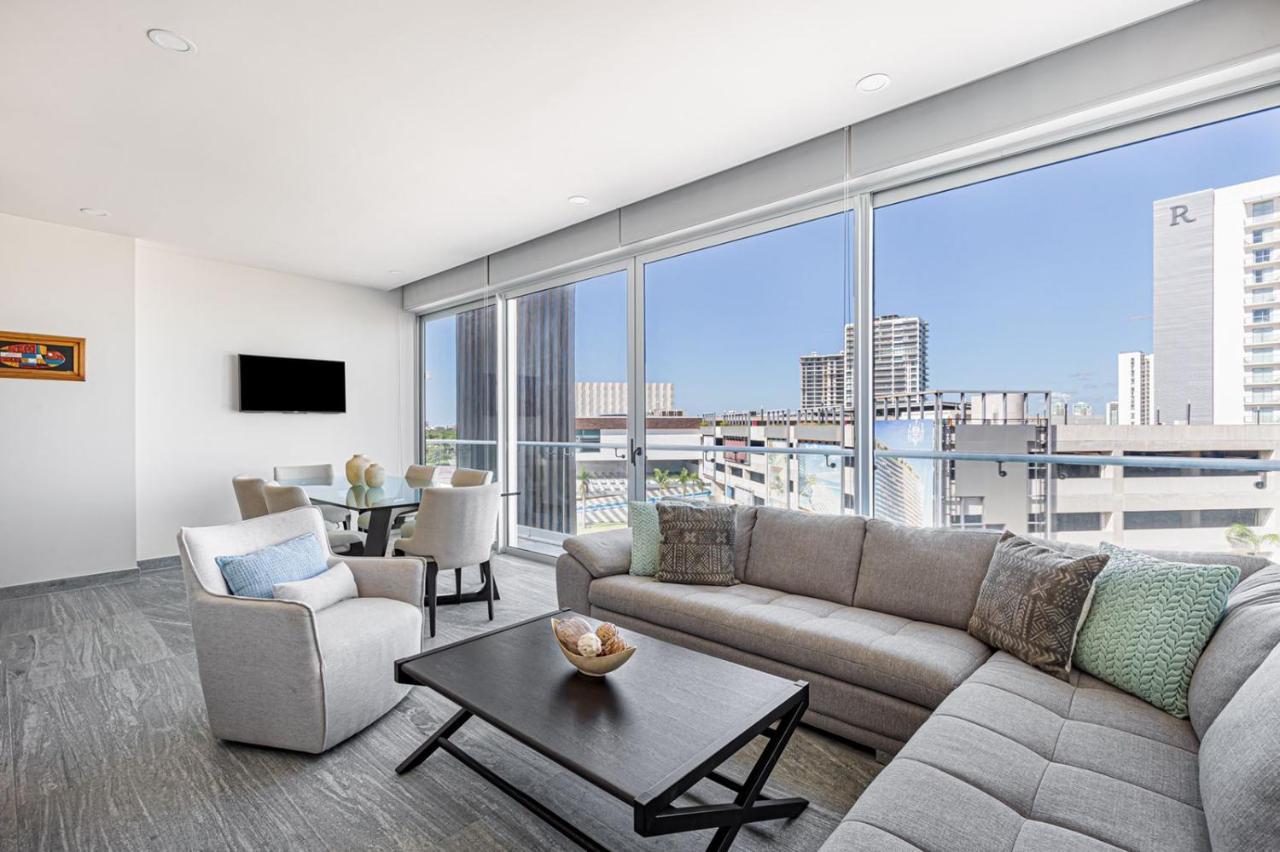 Luxury 3br Condo* Rooftop Pool, Near The Apartamento *