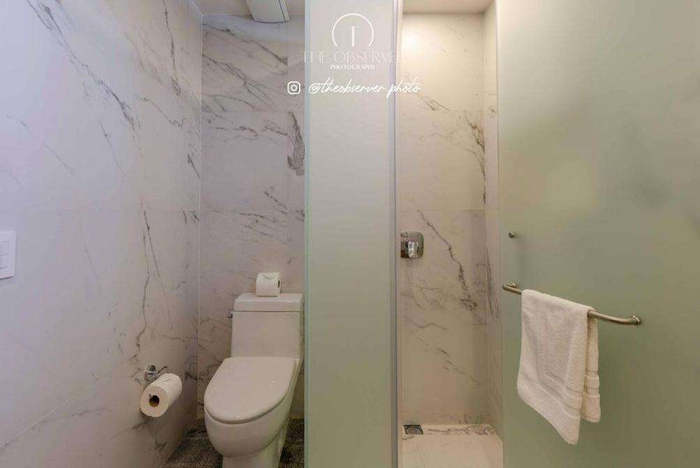 Luxury 3br Condo* Rooftop Pool, Near The Apartamento