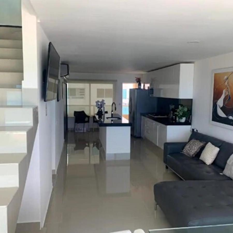 Espectacular Penthouse Con Piscina Y Vista Al Mar En Apartamento