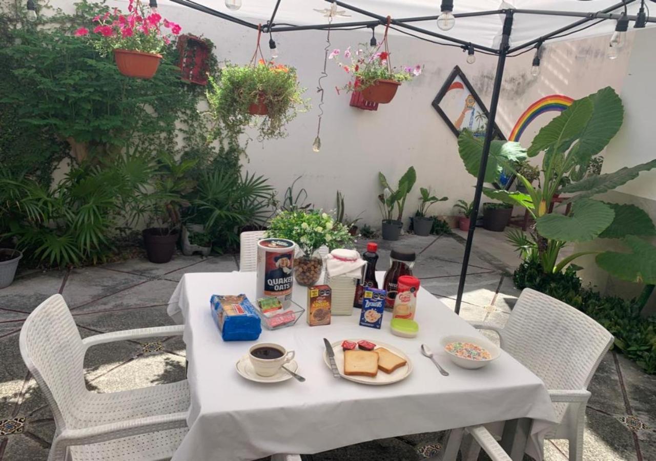 Casa Bugambilias Guest house