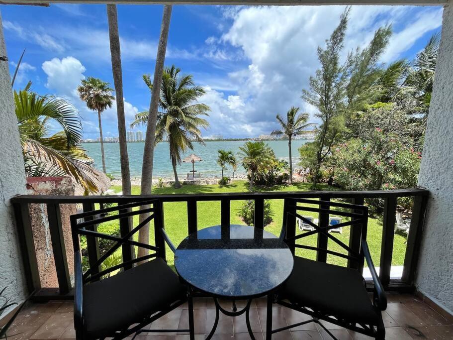 Relaxing View 2br Apto 15min Walking To The Genc3 Apartamento Cancún