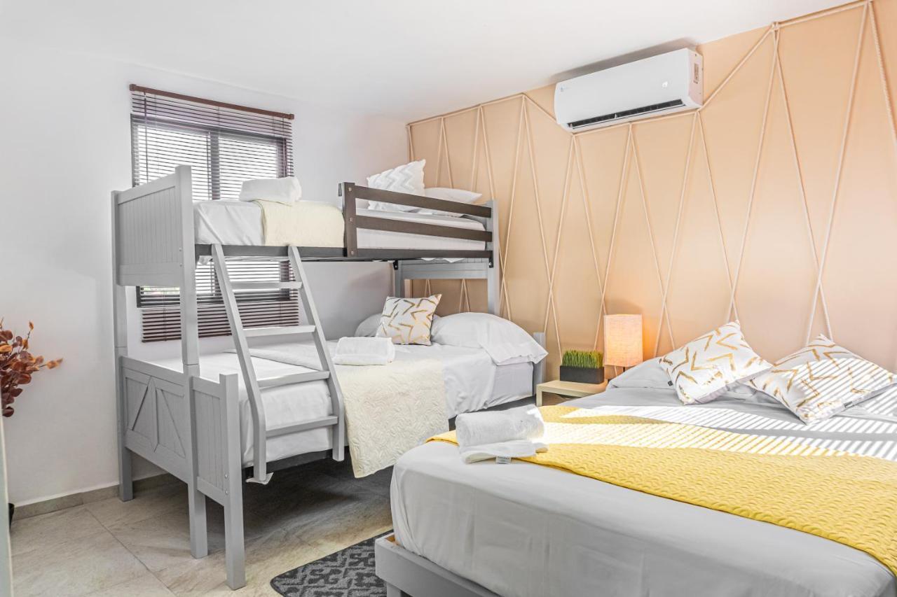 Apartamento Pako - Luxurious & Spacious 2 Bedroom Close To The Beach, Free Wi-fi, Ideal Location In Downtown Centro