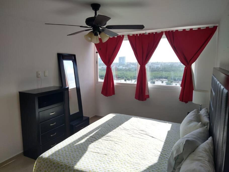 Apartamento Hermoso De 2 Frente Al Caribe Cancún
