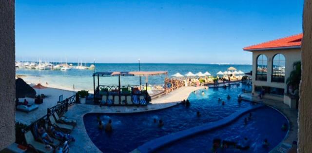 Punta Me Beautiful Beach Front In The & Waterpark Apartamento Cancún