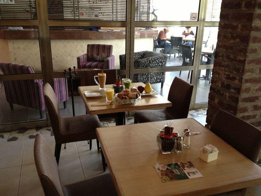 Hotel Y Nader