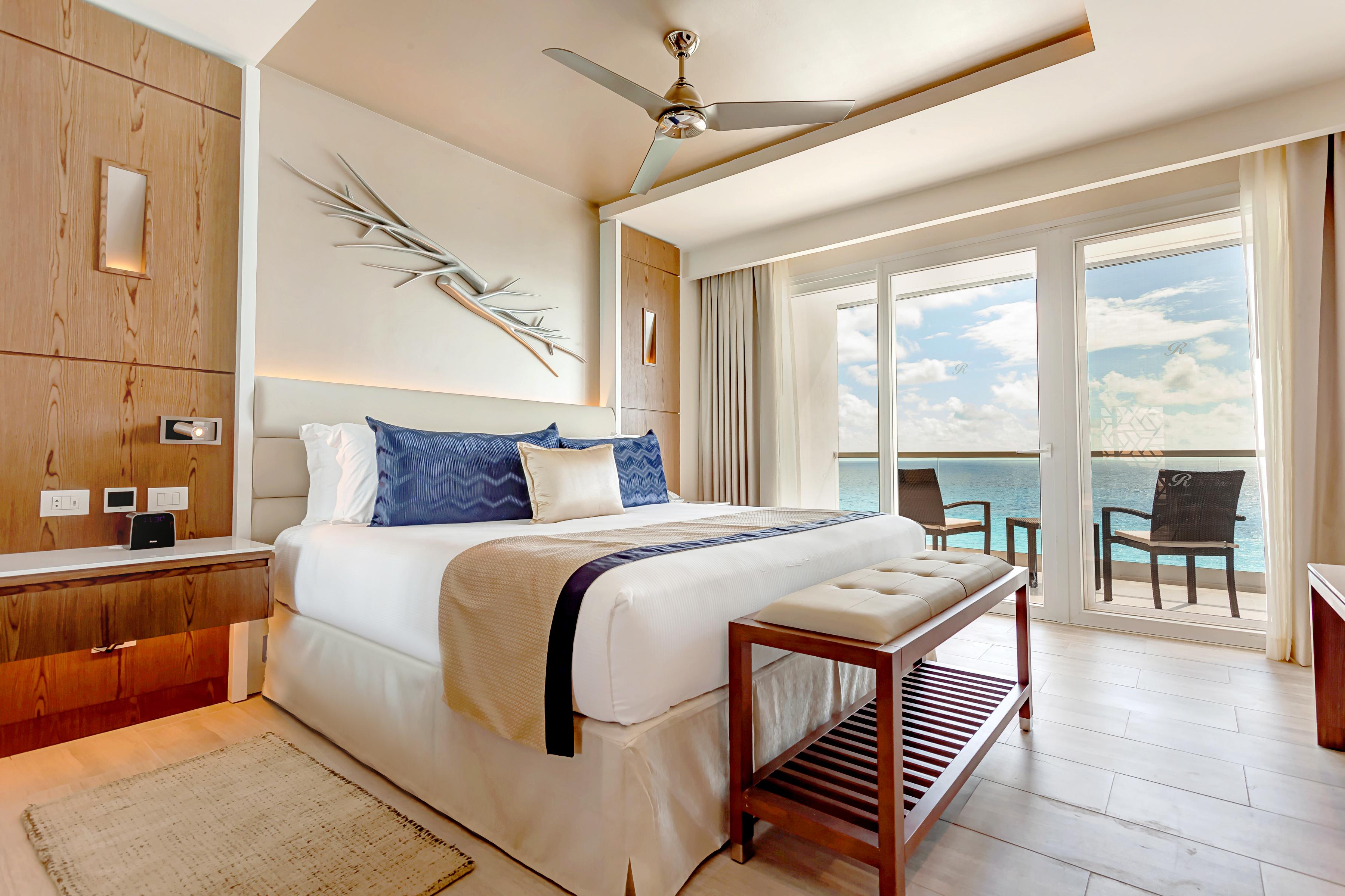 Resort Royalton Chic Cancun, An Autograph Collection - Adults Only 5*