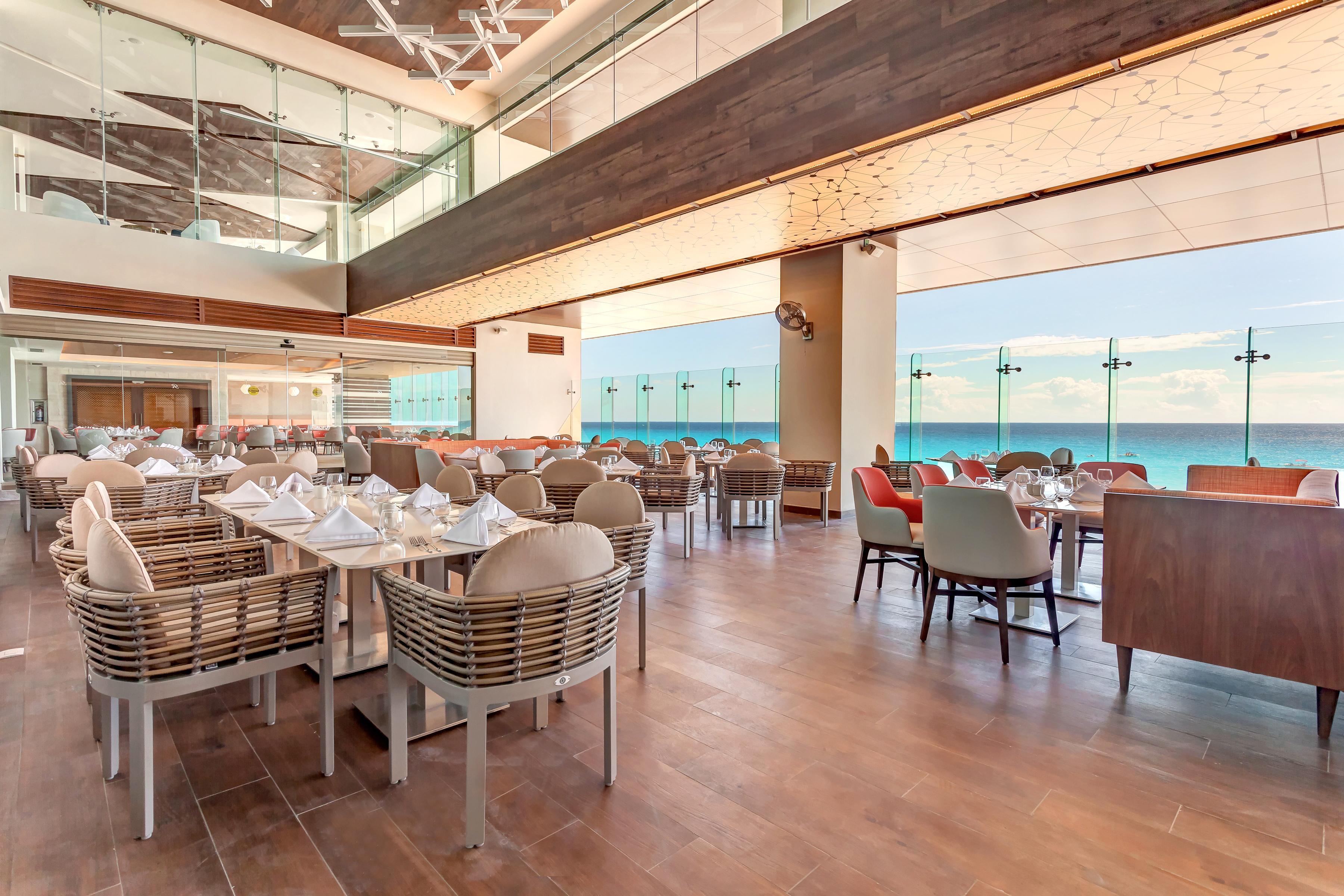 Resort Royalton Chic Cancun, An Autograph Collection - Adults Only