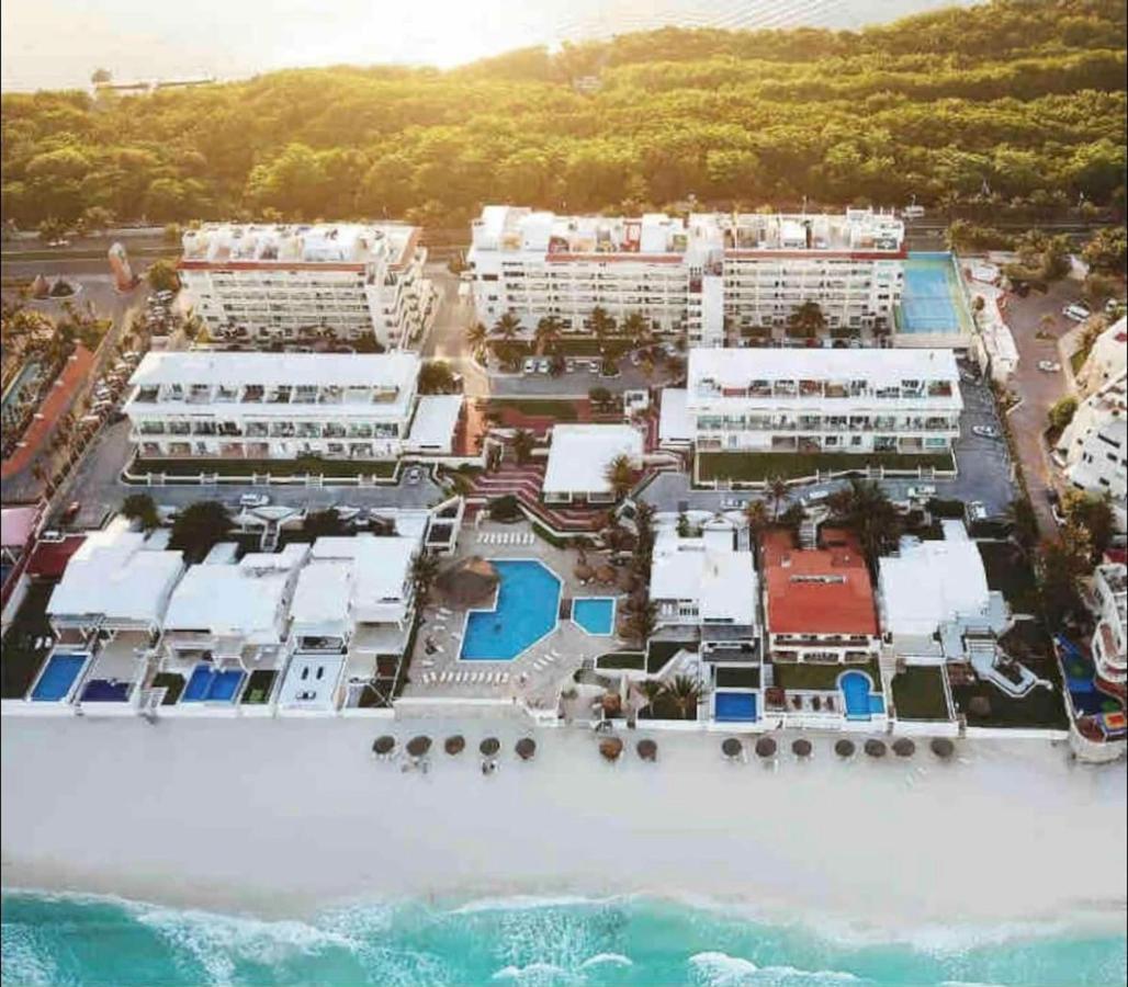 Brisas - By The Sea Cancún
