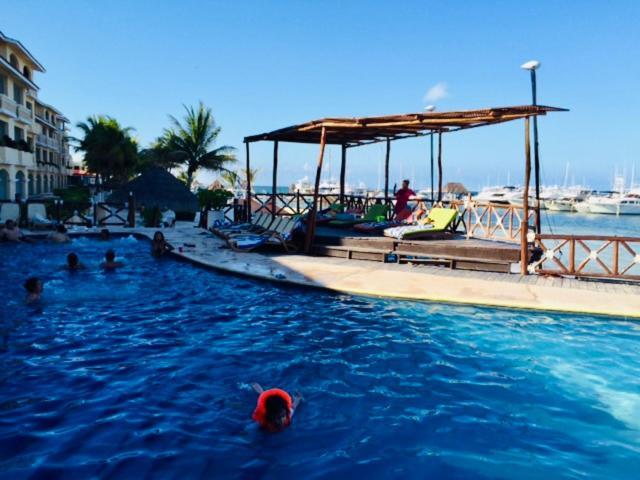 Apartamento Punta Me Beautiful Beach Front In The & Waterpark Cancún