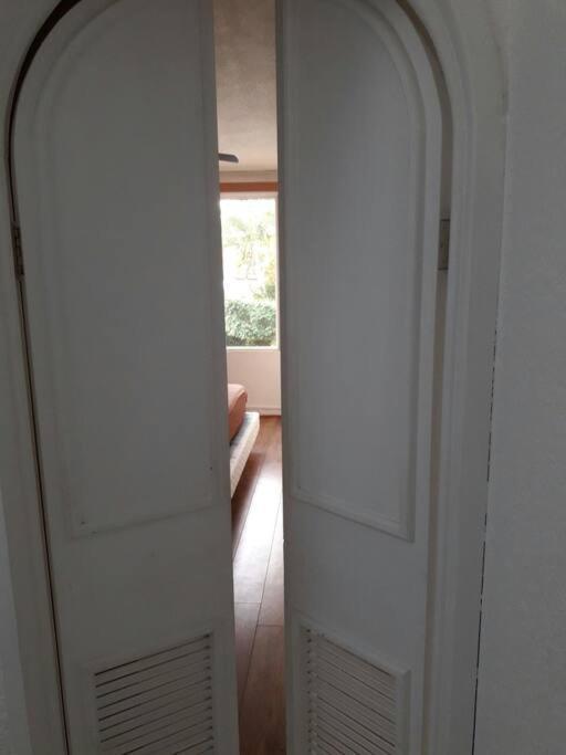 Cozy Townhouse In Great Location