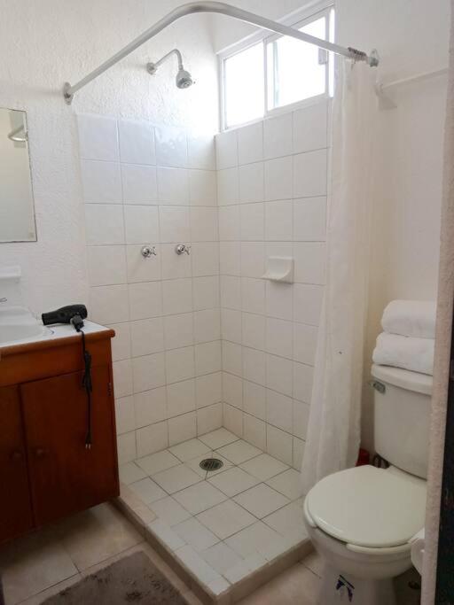 Casa Agradable Con Patio, Seguridad 24/7 Centrica *