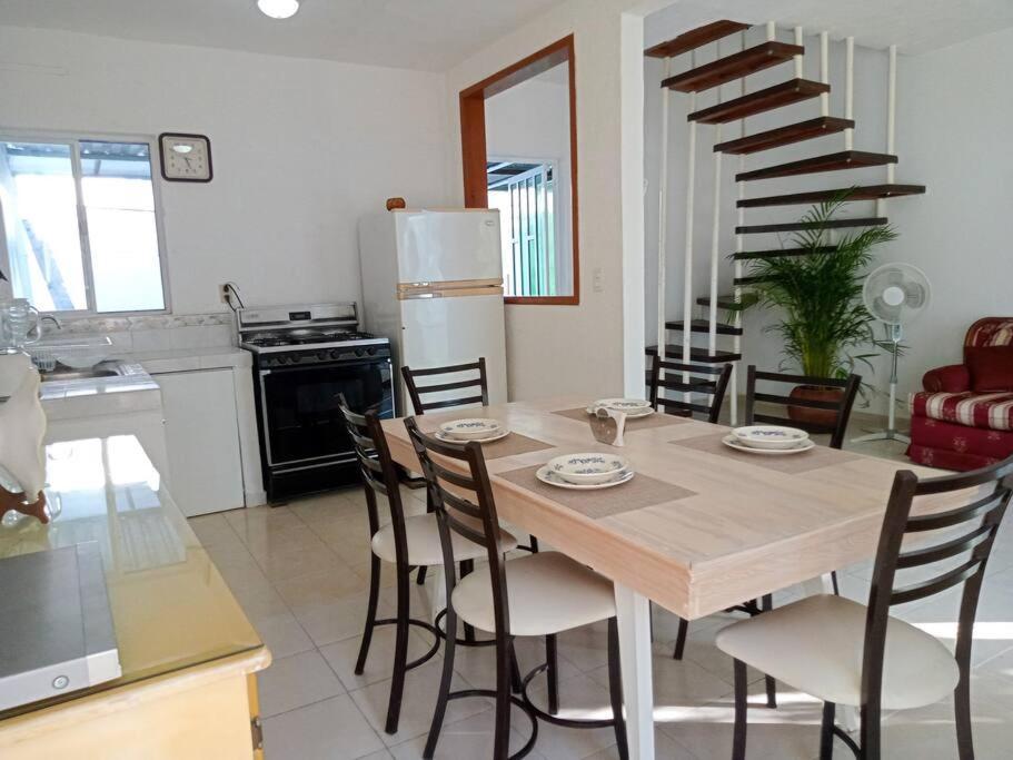 Сasa de vacaciones Casa Agradable Con Patio, Seguridad 24/7 Centrica Cancún