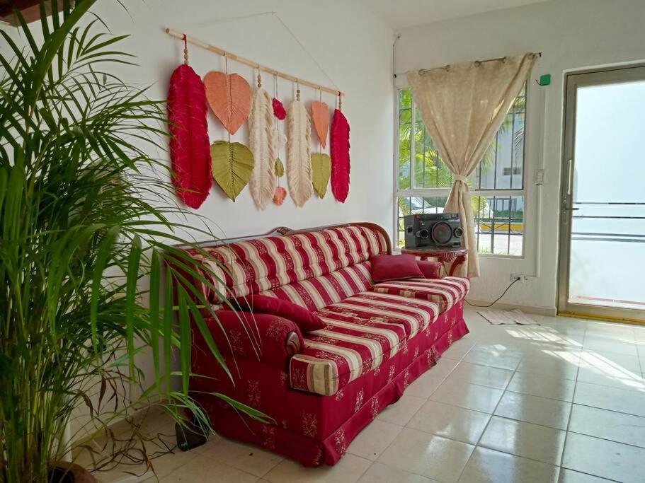 Casa Agradable Con Patio, Seguridad 24/7 Centrica Сasa de vacaciones *