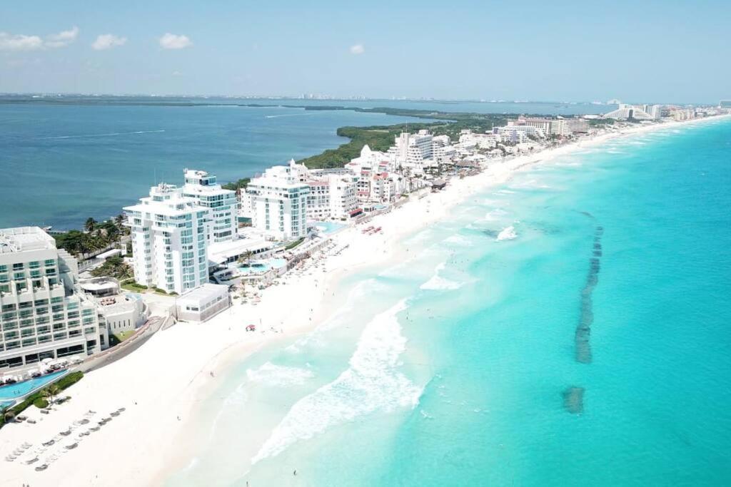 Hermoso Estudio Frente Al Mar, Balcon, Gym 3504 Apartamento