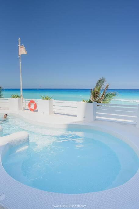 Apartamento Estudio 1a Sobre Hermosa Playa, Excelente Opcion