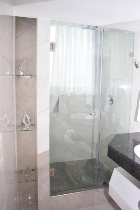 Apartamento Estudio 3a Sobre La Playa, Excelente Opcion