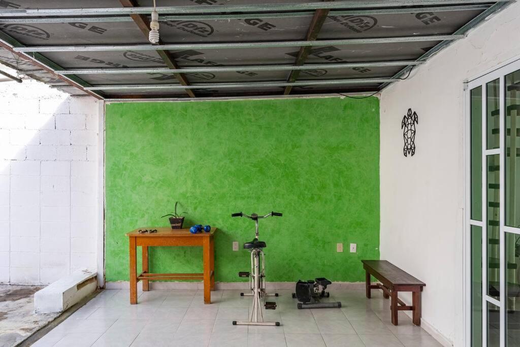 Casa Agradable Con Patio, Seguridad 24/7 Centrica Сasa de vacaciones
