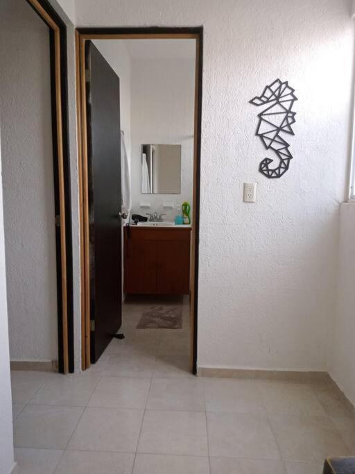 Casa Agradable Con Patio, Seguridad 24/7 Centrica * Cancún