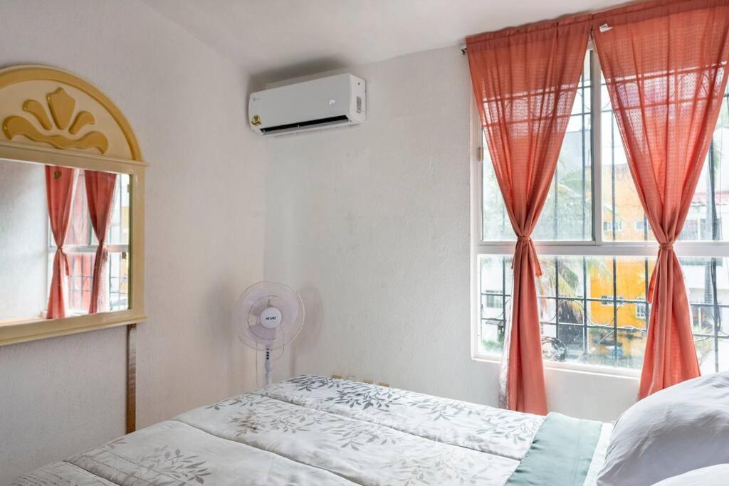 Casa Agradable Con Patio, Seguridad 24/7 Centrica Сasa de vacaciones Cancún