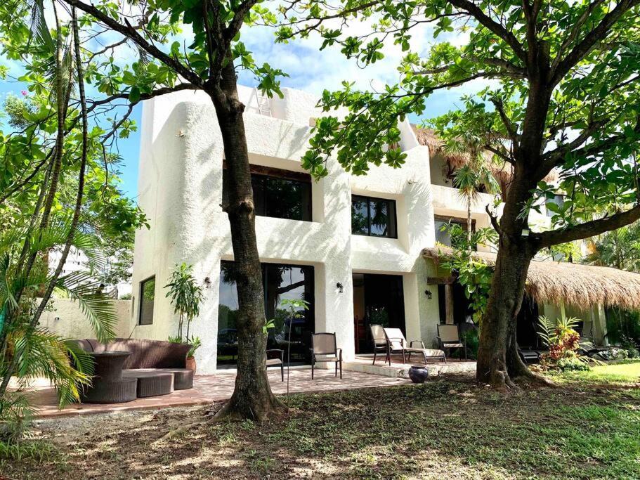 Delightful Waterfront By Casa Paraiso Villa *