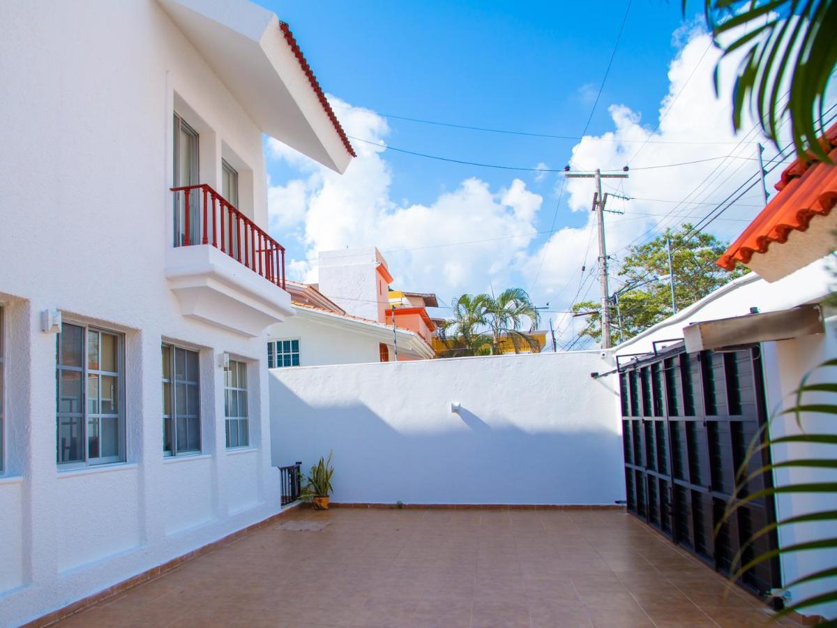 Hermosa Casa, En Renta Vacacional Con Piscina, A Tan Solo10 Minutos De La Playa, Cerca De Centros Comerciales, Restaurantes, Bares Y Supermercados Apartamento *